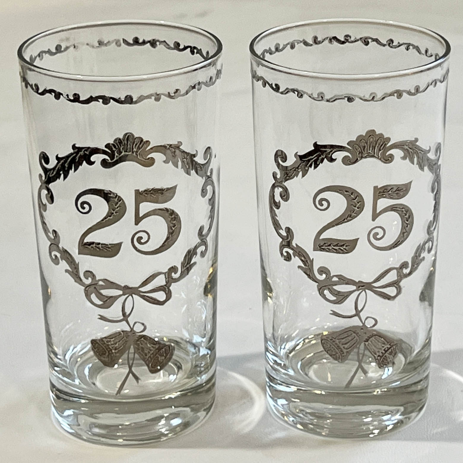 Twenty-fifth-Anniversary-Glasses-for-married-couple.-Shop-eBargainsAndDeals.com