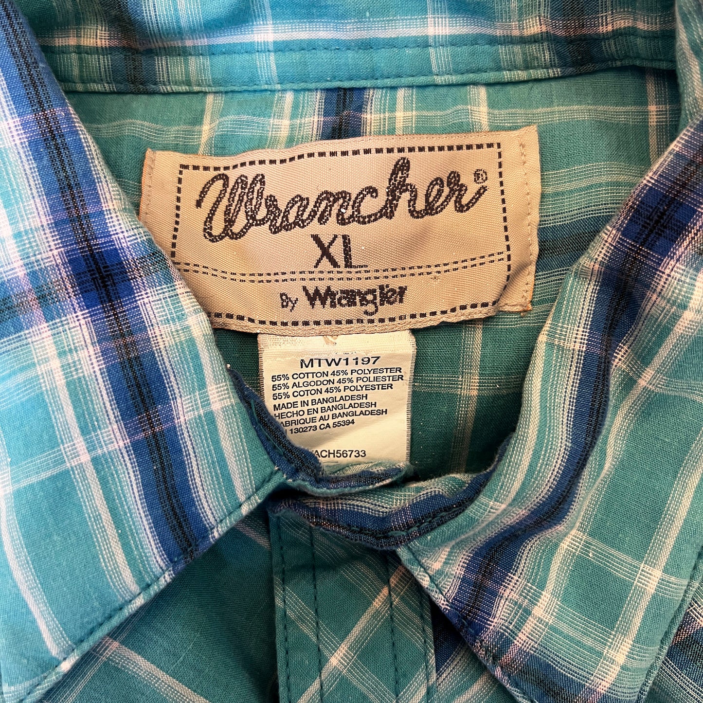 Wrancher-by-Wrangler-Western-Shirt.-Close-up-view.-XL.-Shop-eBargainsAndDeals.com