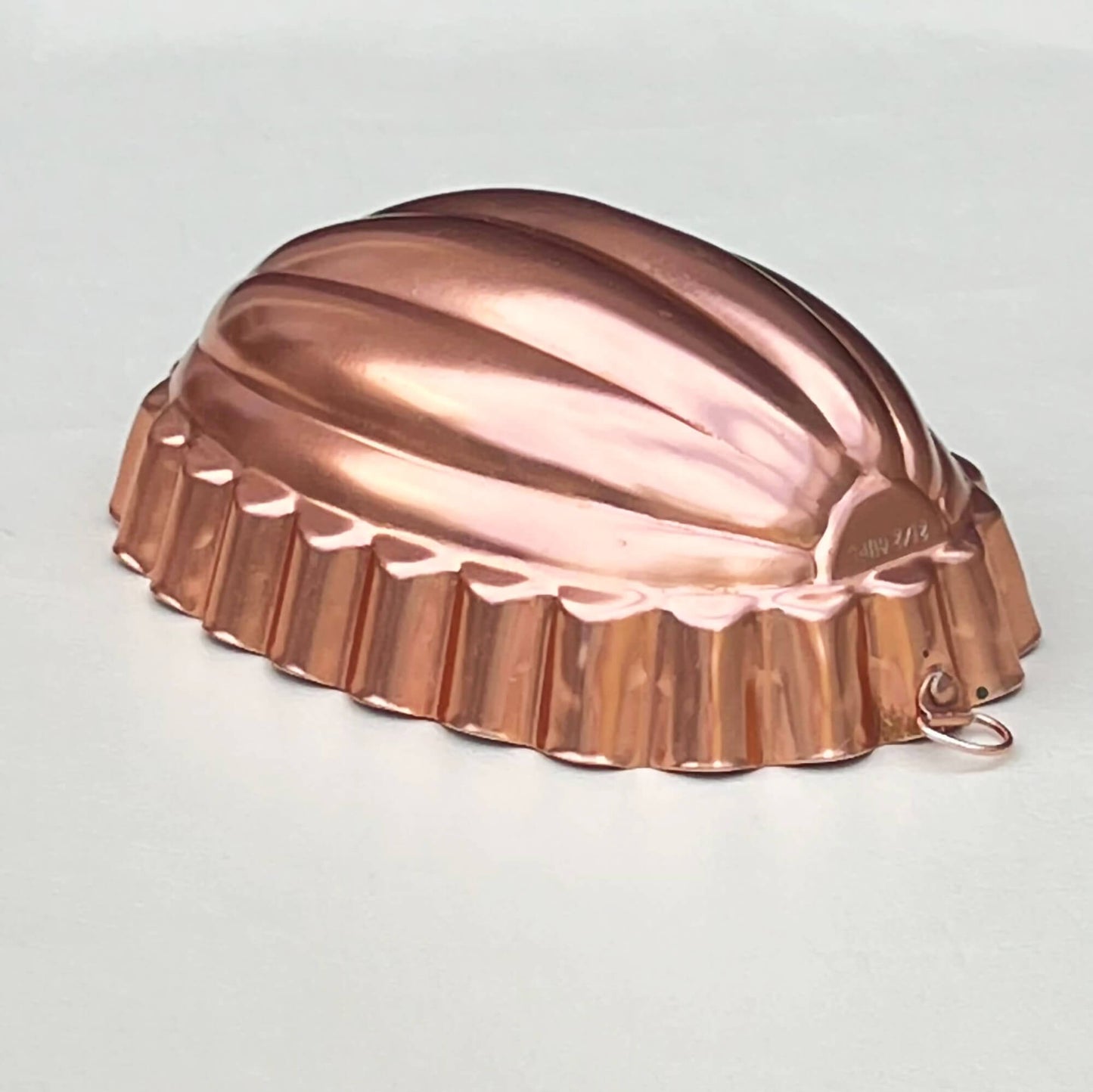 Copper-Colored-Vintage-Jello-Mold.-Angle-view.-Shop-eBargainsAndDeals.com