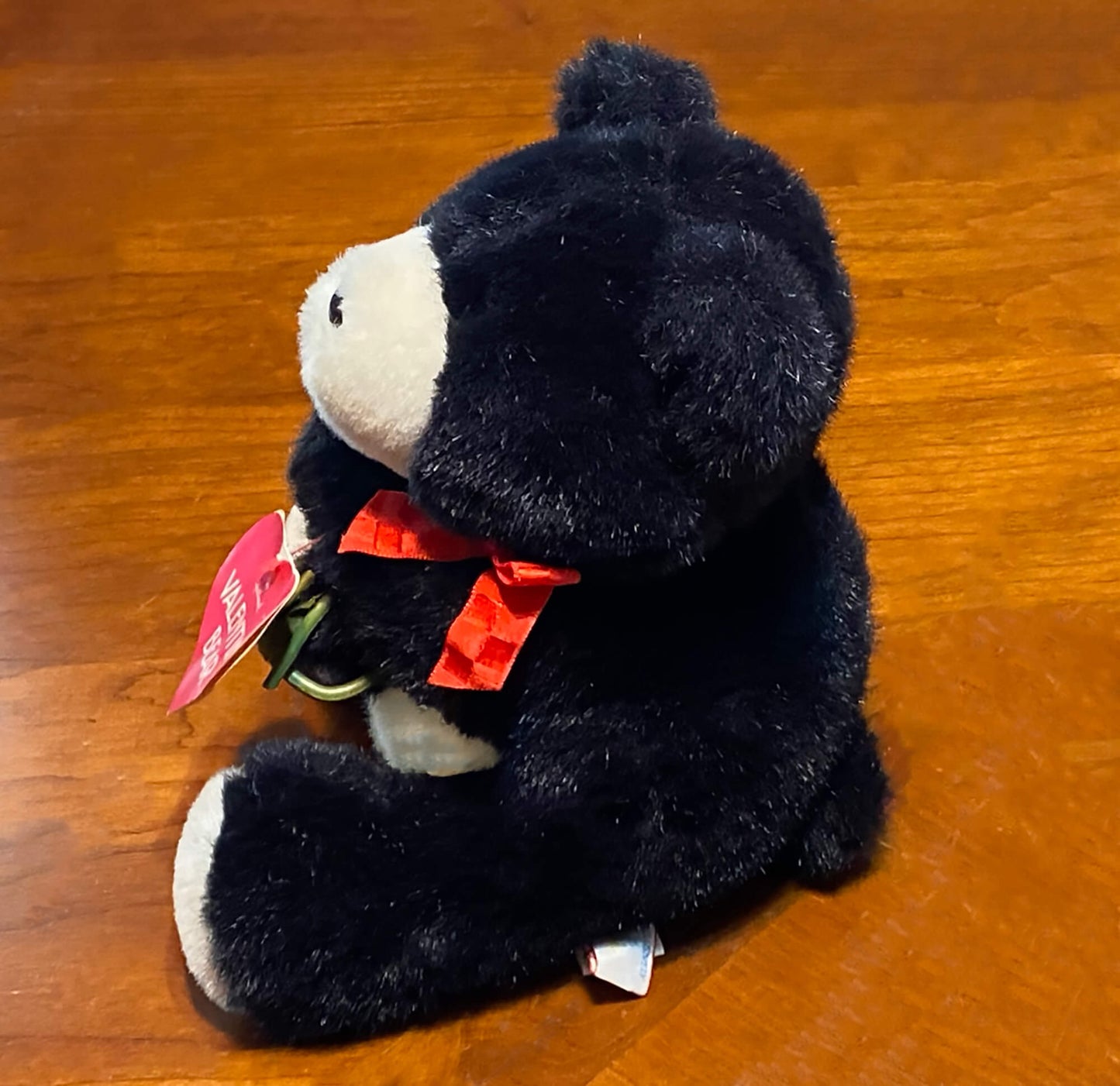 Hallmark-Valentine-Black-Panda-Bear-side-view2-Hallmark-Valentine-Black-Panda-Bear-side-view2-IMG_5779.jpg