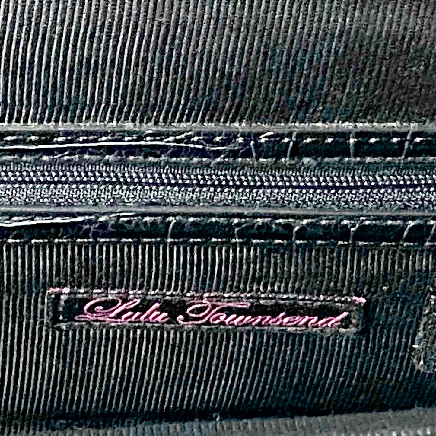 LuLu-Townsend-Handbag-Interior-Logo