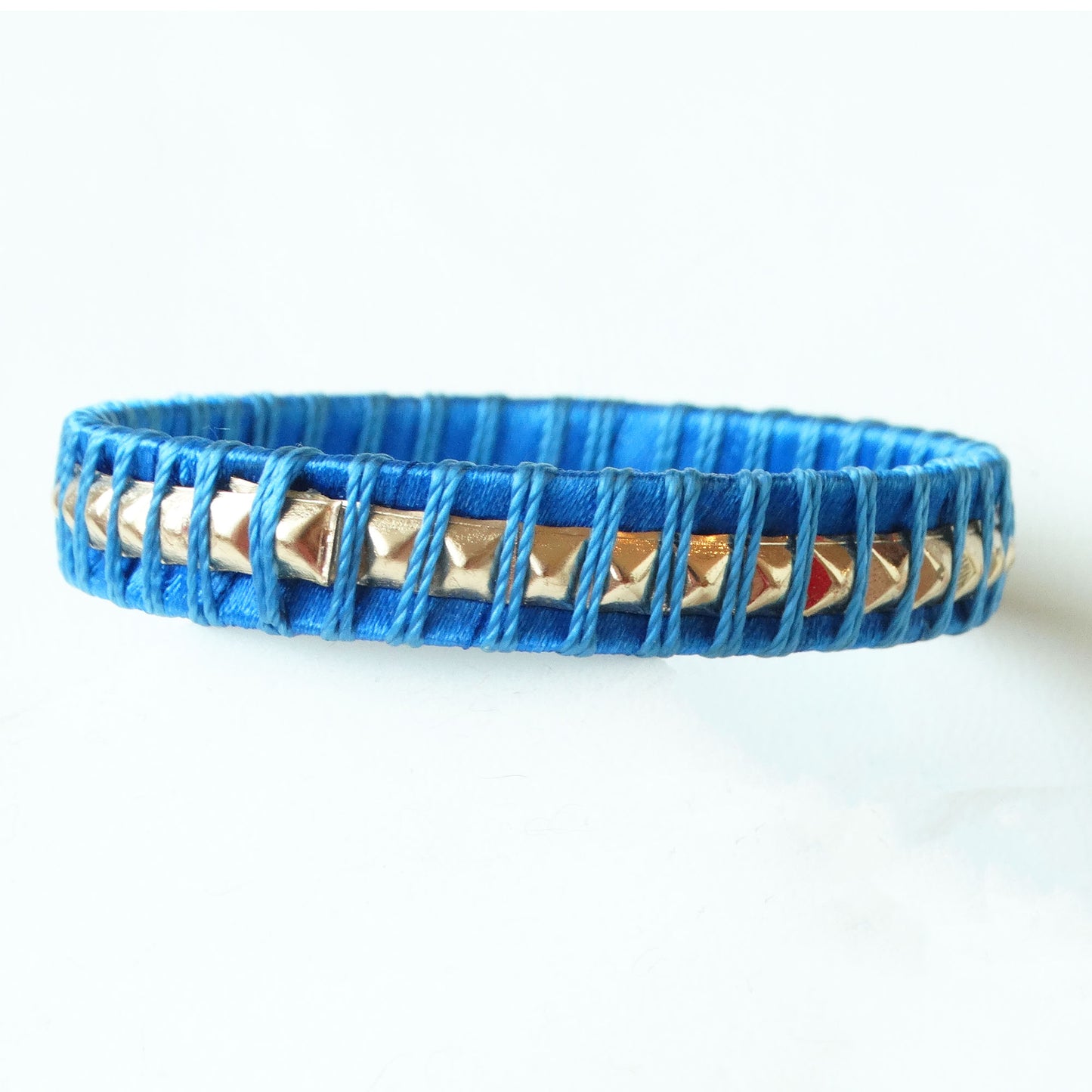 Womens-fashion-jewelry-gold-bangle-blue-fabric-bracelet
