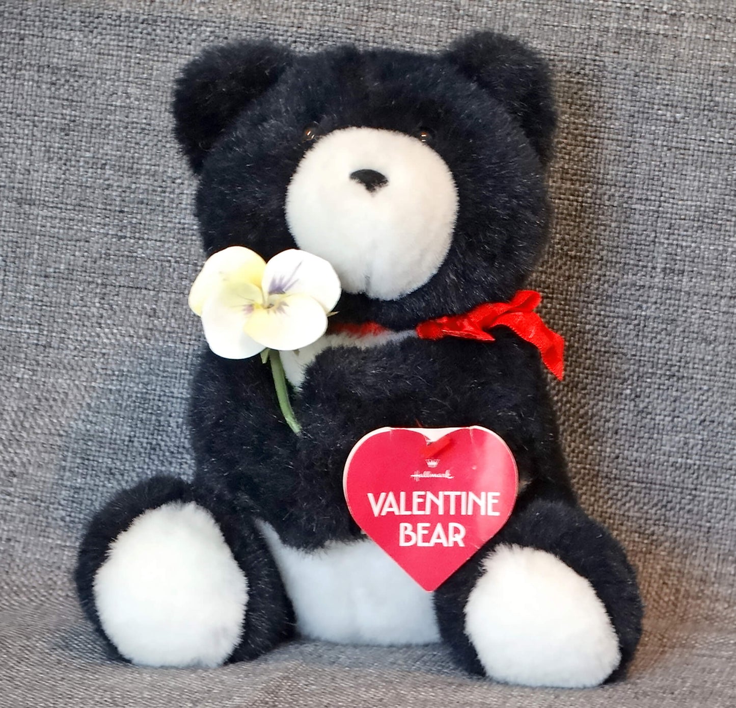 hallmark-valentines-day-plush-stuffed-panda-bear-china-flower-5.jpg